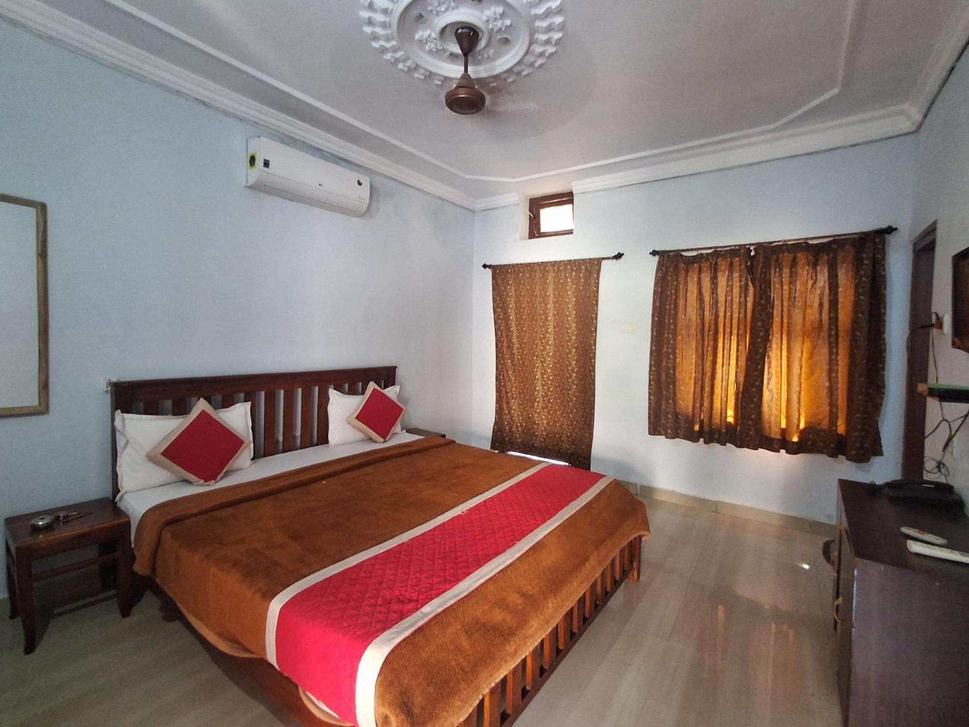Hotel Om פושקאר מראה חיצוני תמונה