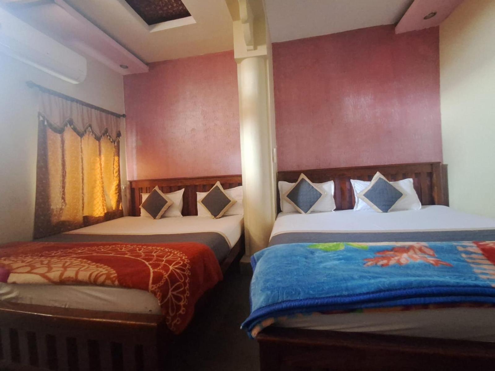 Hotel Om פושקאר מראה חיצוני תמונה