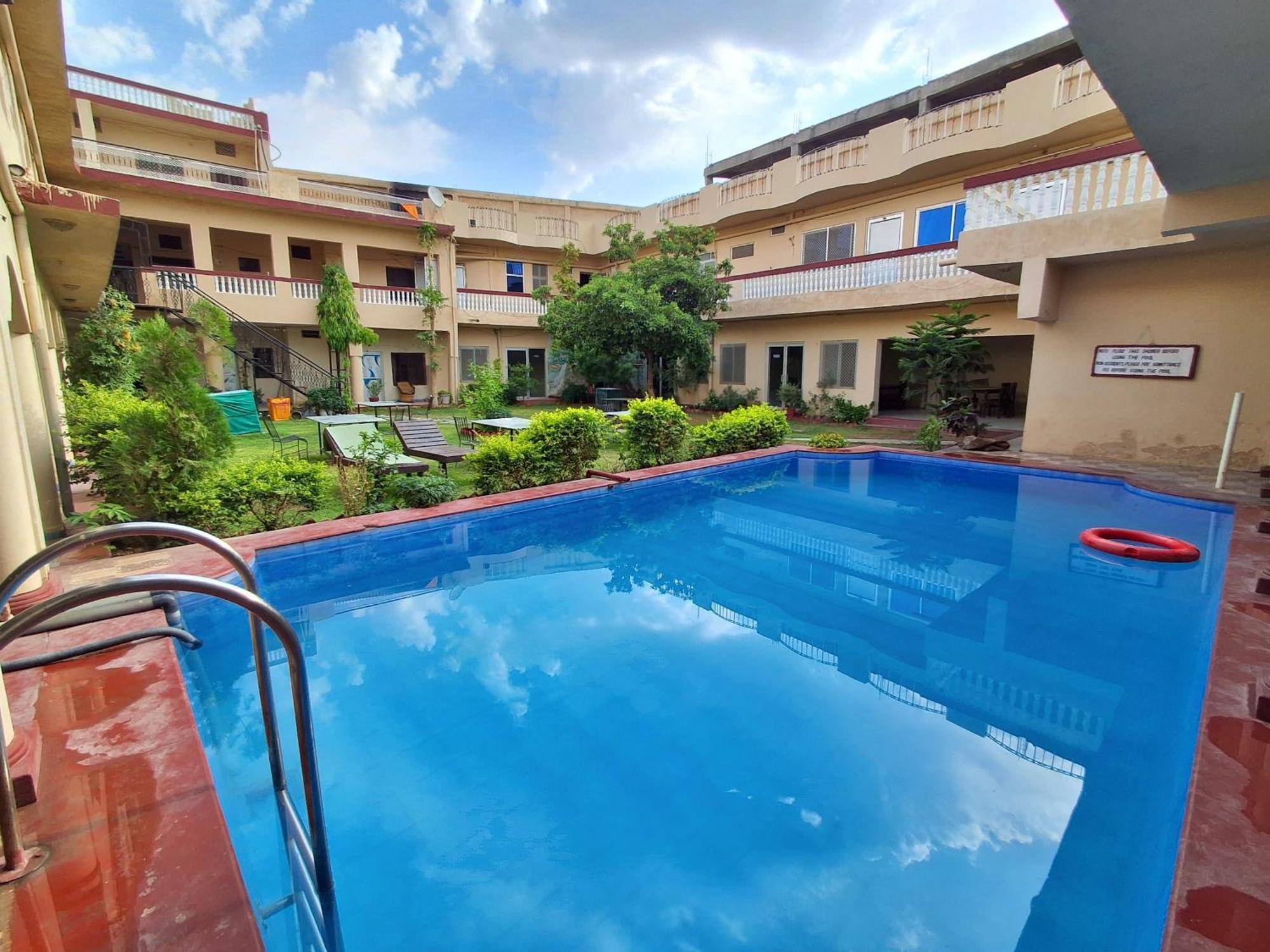 Hotel Om פושקאר מראה חיצוני תמונה